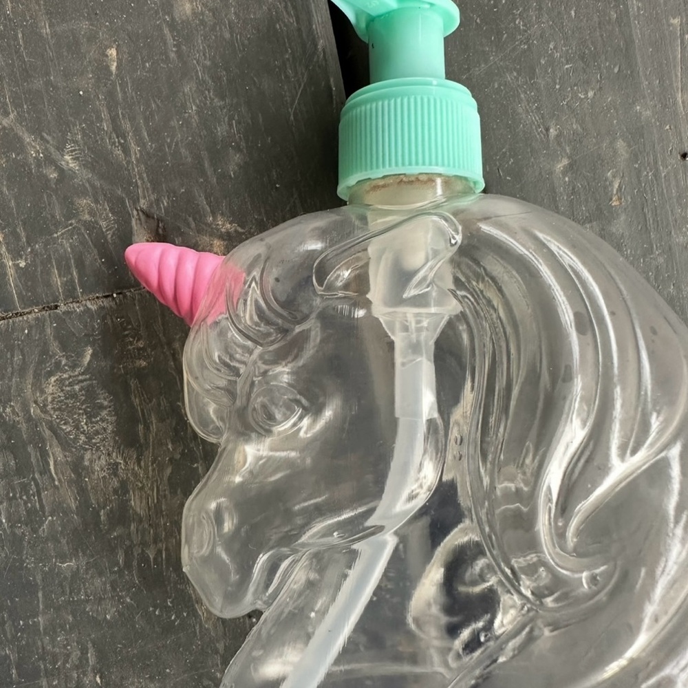 Unicorn-Shaped Kids Bath Bottle with Pink and Mint Accents - Picture 3 of 4